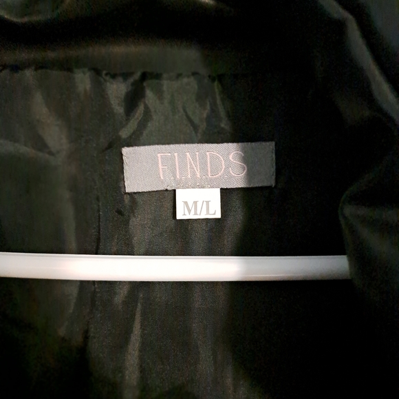 Vest - Picture 4 of 10